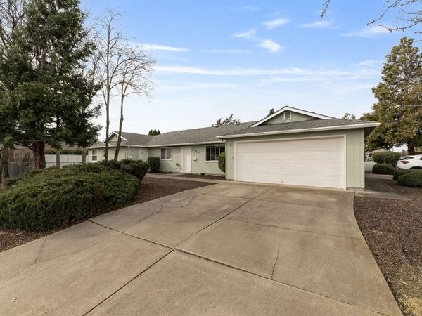 731 Maple Street, Central Point, OR 97502