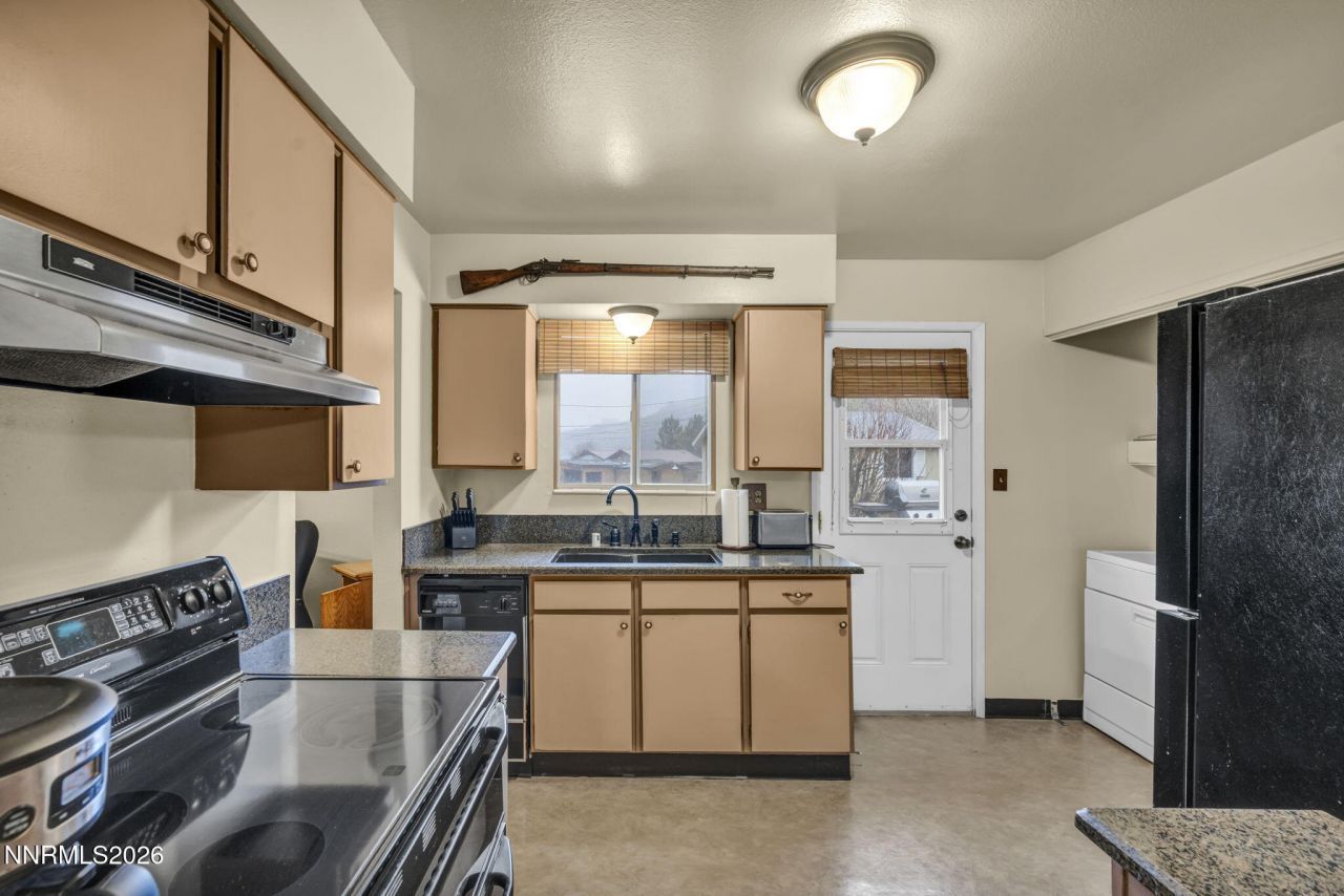 8825 Artesian Way, Reno, NV 89506 Photo