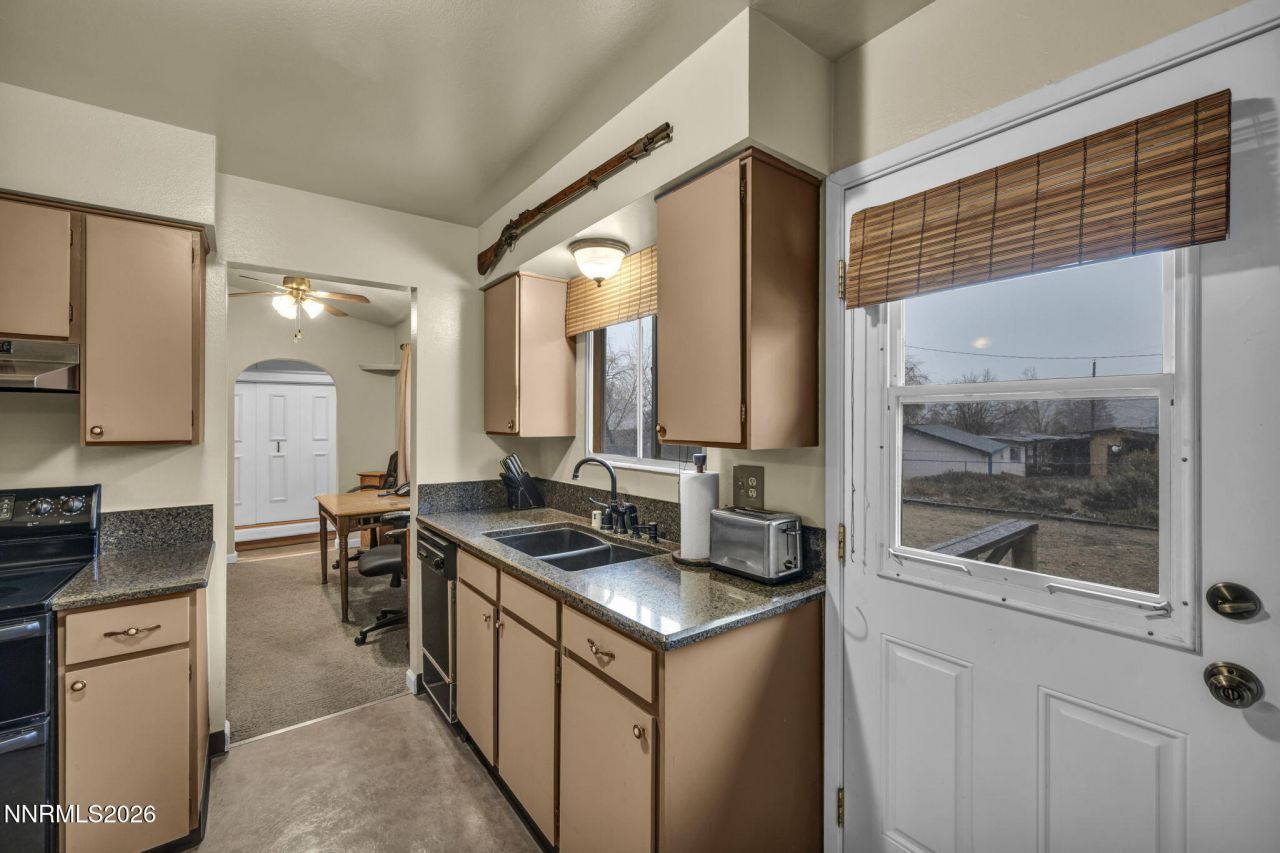 8825 Artesian Way, Reno, NV 89506 Photo