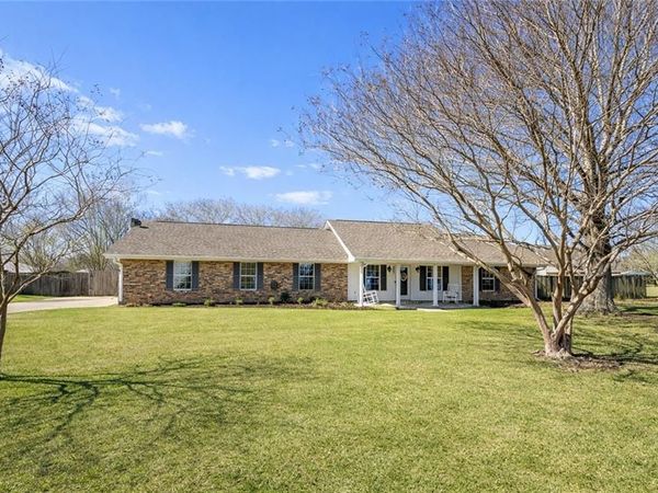 633 OAK RIDGE Drive, Marksville, LA 71351