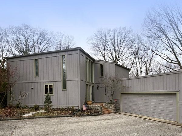 2812 W Fawkesway Drive, Bloomington, IN 47404