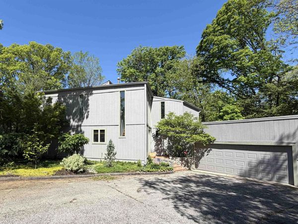 2812 W Fawkesway Drive, Bloomington, IN 47404