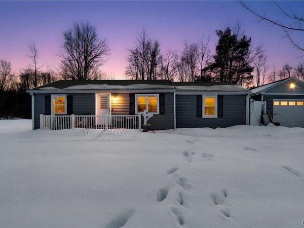 7458 E Taft Road, East Syracuse, NY 13057