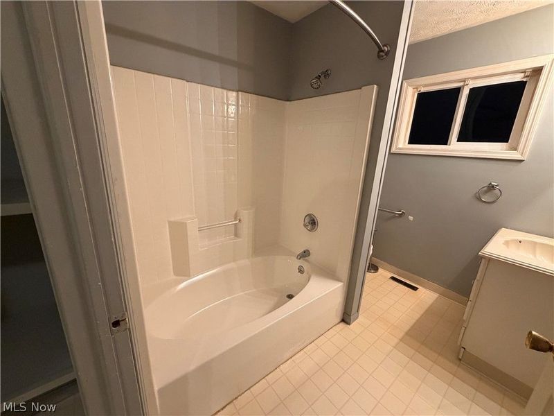 3510 Trumbull Street, Bellaire, OH 43906 Photo 22