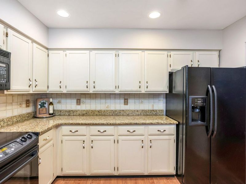 2158 Sandston Road, Columbus, OH 43220 Photo 13