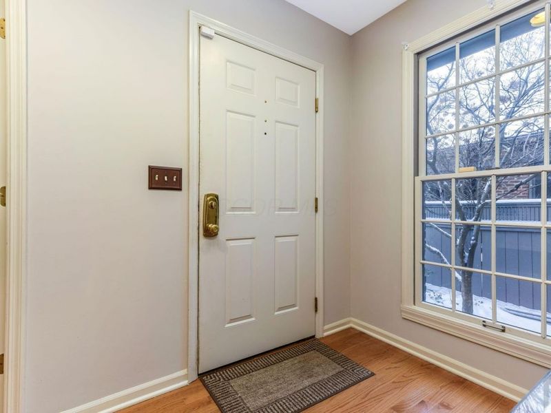 2158 Sandston Road, Columbus, OH 43220 Photo 4