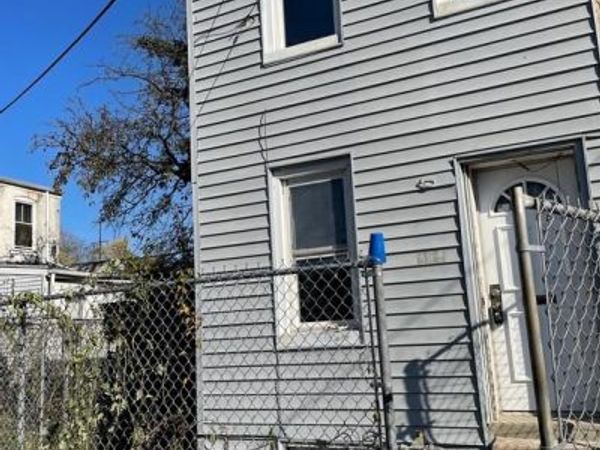 413 IVY STREET, CHESTER, PA 19013