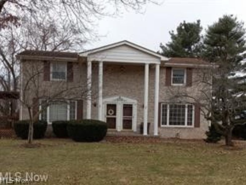 525 S Marion Avenue, Louisville, OH 44641 Photo 1