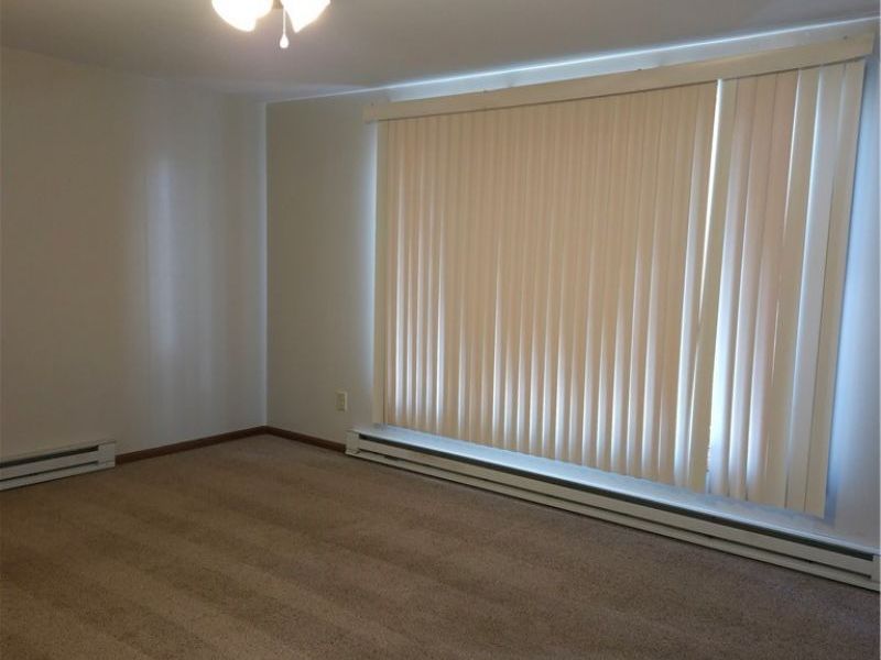 525 S Marion Avenue, Louisville, OH 44641 Photo 11