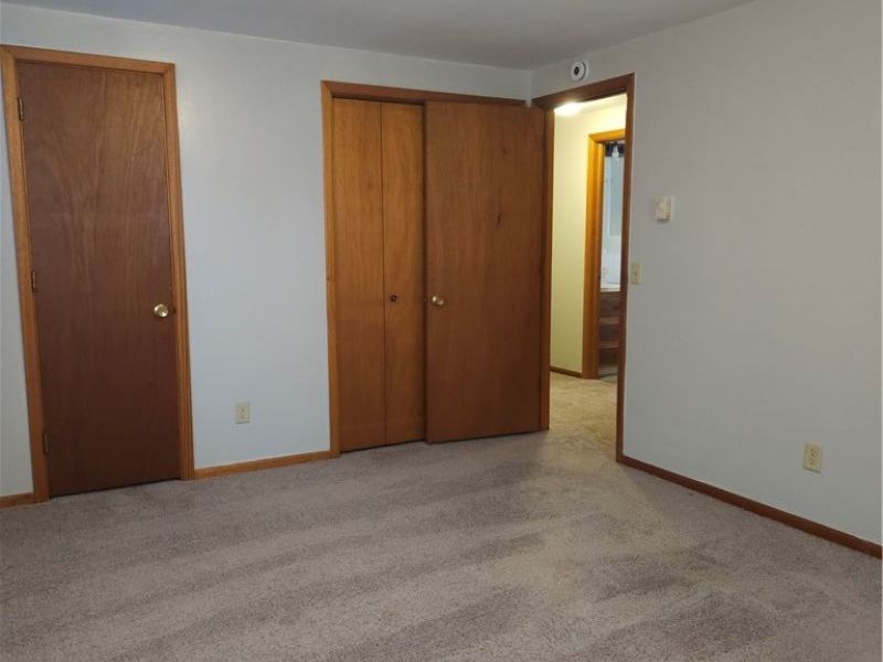 525 S Marion Avenue, Louisville, OH 44641 Photo 14