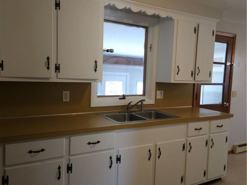 525 S Marion Avenue, Louisville, OH 44641 Photo 2