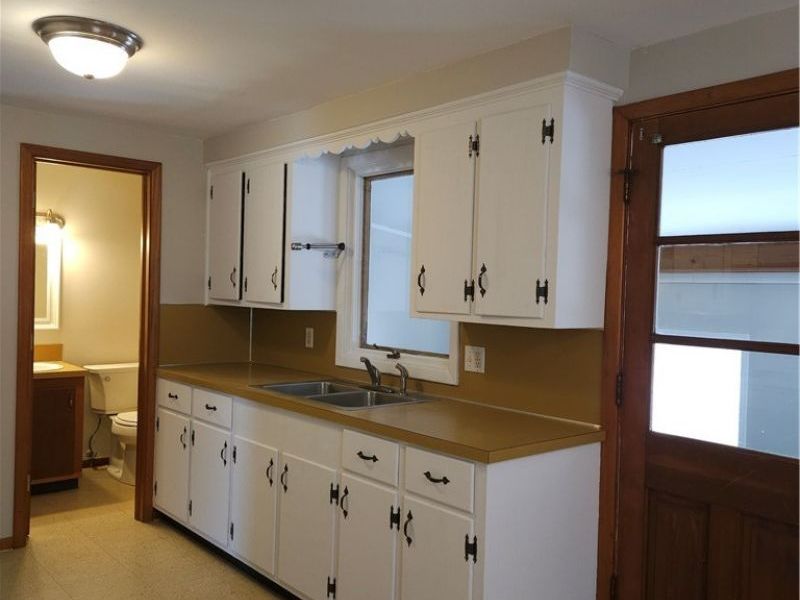 525 S Marion Avenue, Louisville, OH 44641 Photo 3