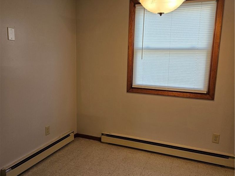 525 S Marion Avenue, Louisville, OH 44641 Photo 5