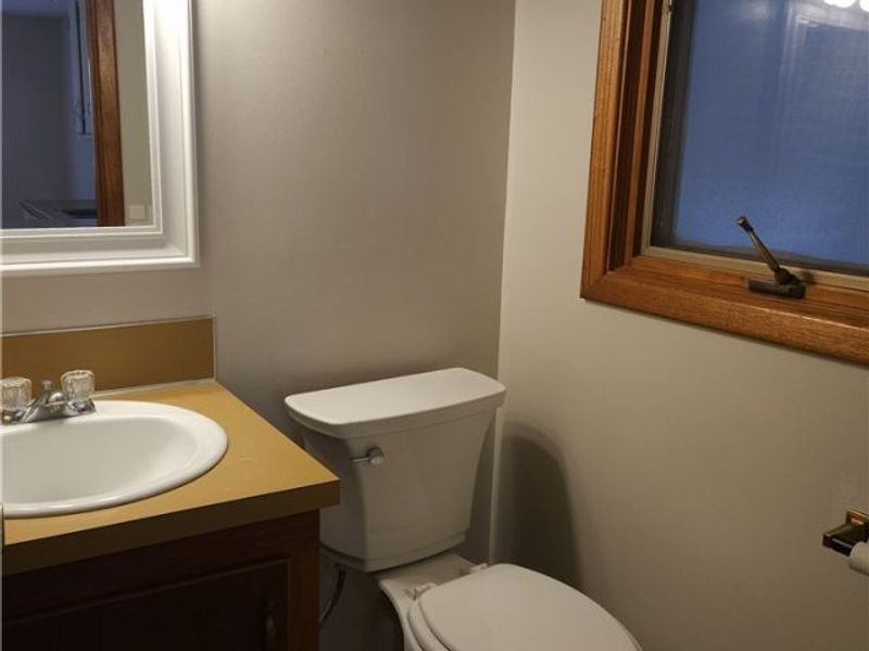 525 S Marion Avenue, Louisville, OH 44641 Photo 8