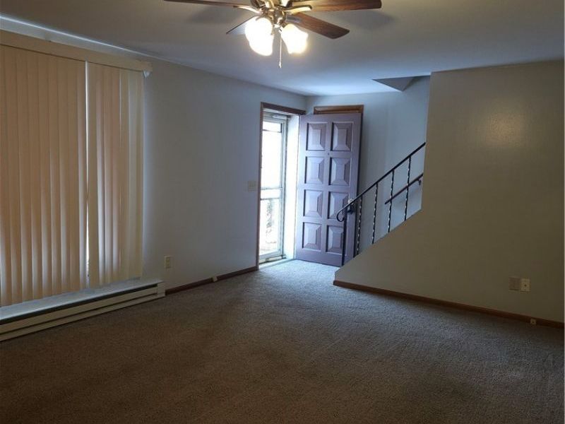 525 S Marion Avenue, Louisville, OH 44641 Photo 9