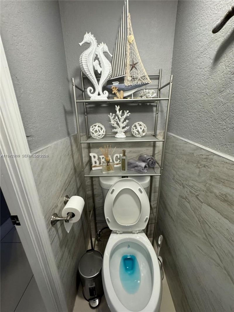 3870 W 8th Ln, Unit 19, Hialeah, FL 33012 Photo