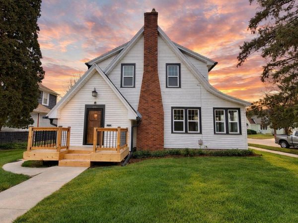 1221 Grace St, Janesville, WI 53545