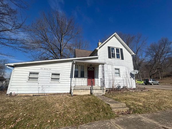 301 Locust Street, Mount Vernon, OH 43050