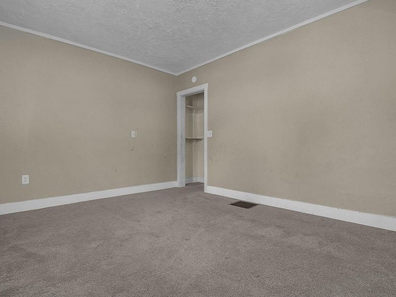 301 Locust Street, Mount Vernon, OH 43050 Photo 8