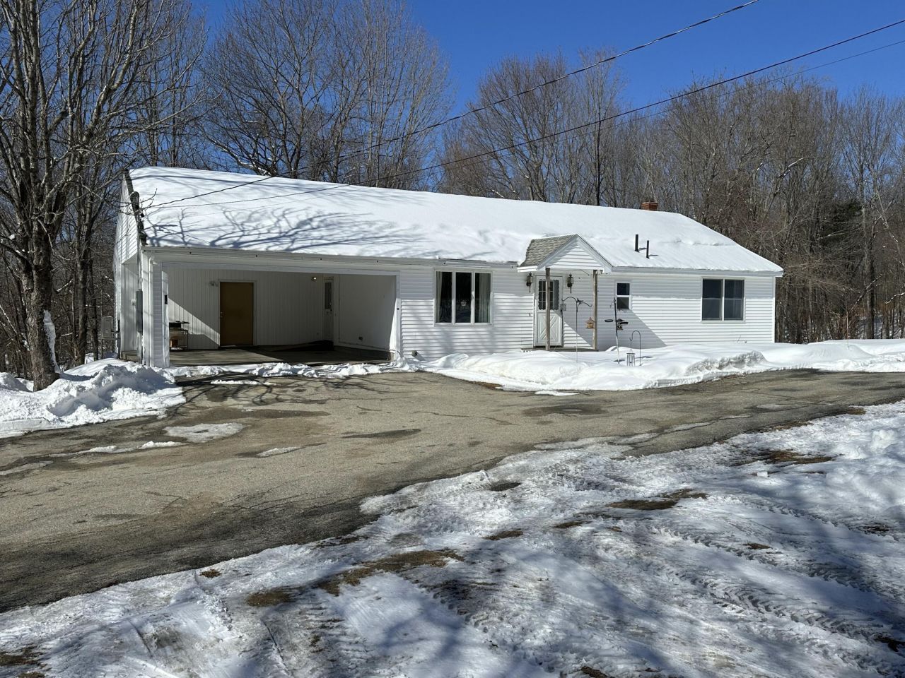 25 Yarmouth Road, Gray, ME 04039 Main Photo