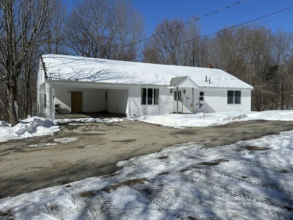 25 Yarmouth Road, Gray, ME 04039