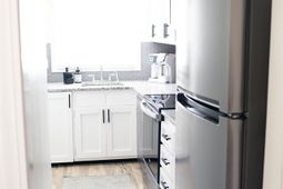 4505 N Kings Hwy.  photo 4