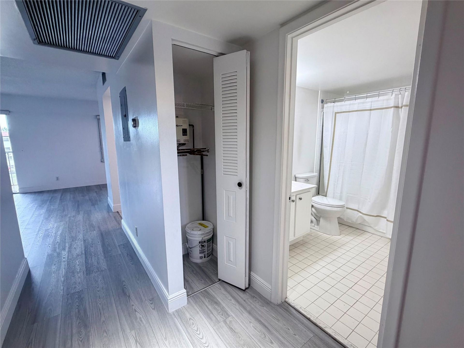 801 SW 133rd Terrace, Unit 410 K, Pembroke Pines, FL 33027 Photo