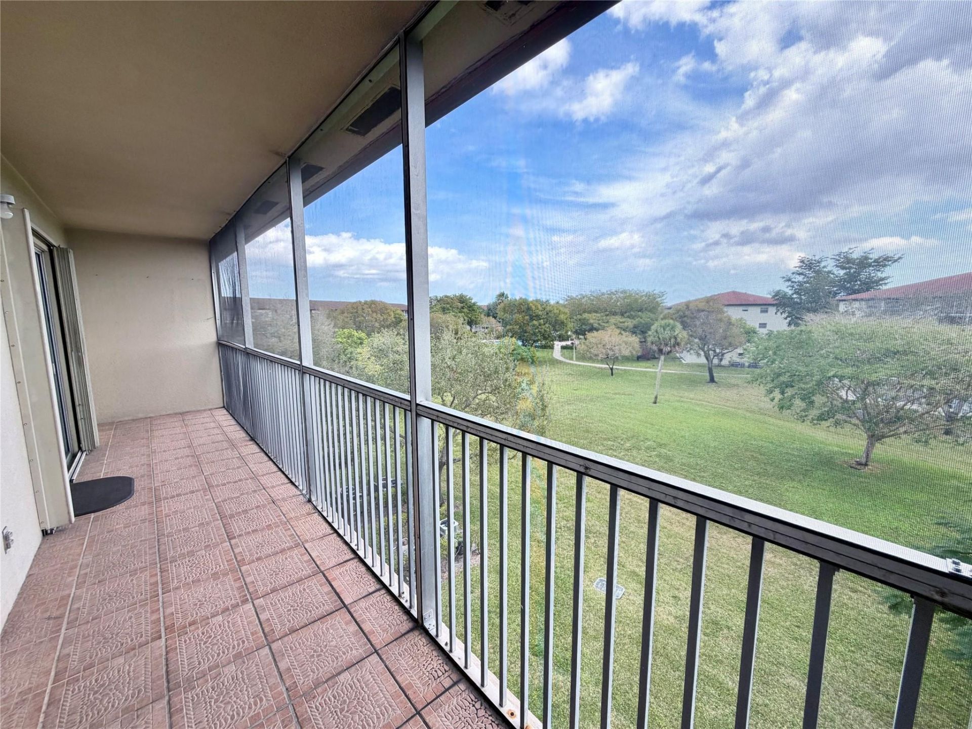 801 SW 133rd Terrace, Unit 410 K, Pembroke Pines, FL 33027 Photo