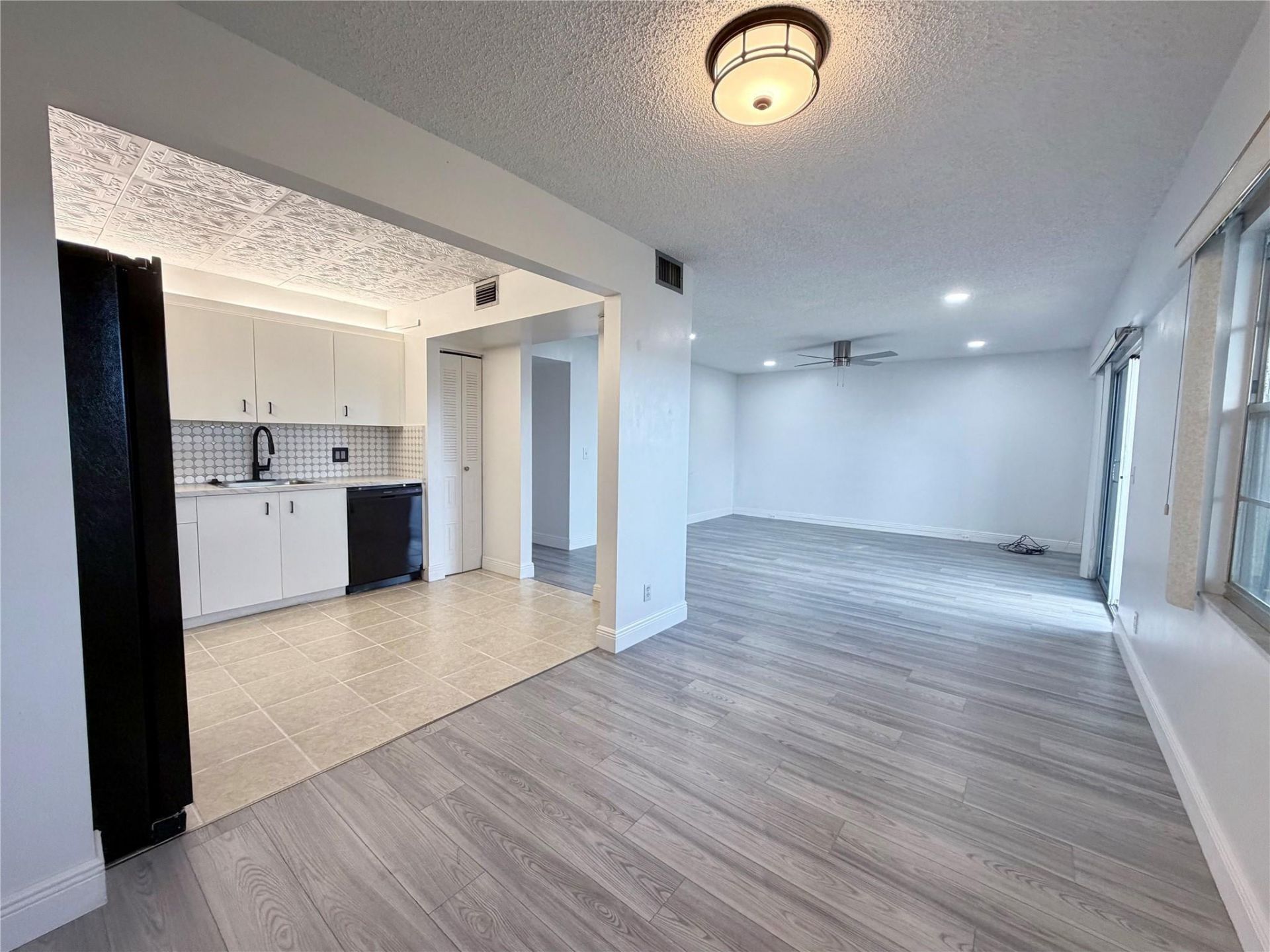 801 SW 133rd Terrace, Unit 410 K, Pembroke Pines, FL 33027 Photo