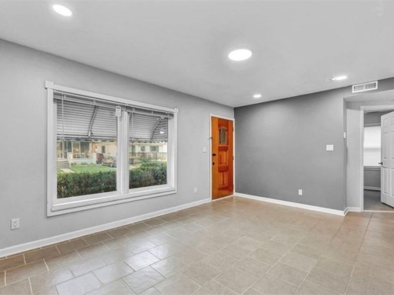 13514 Bennington Avenue, Cleveland, OH 44135 Photo 4