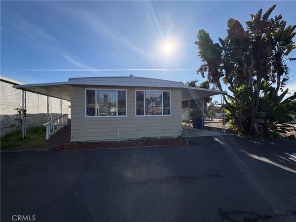 718 Sycamore Avenue, Unit 19, Vista, CA 92083