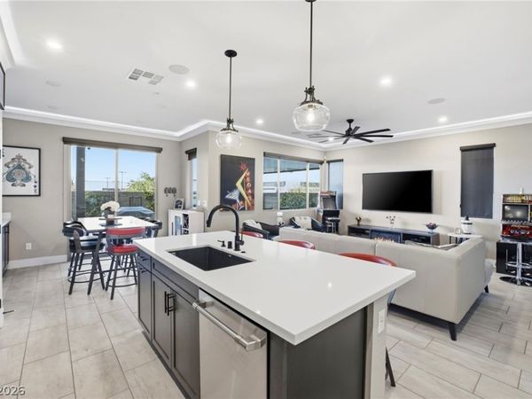 3200 Lumassina Way, Henderson, NV 89044
