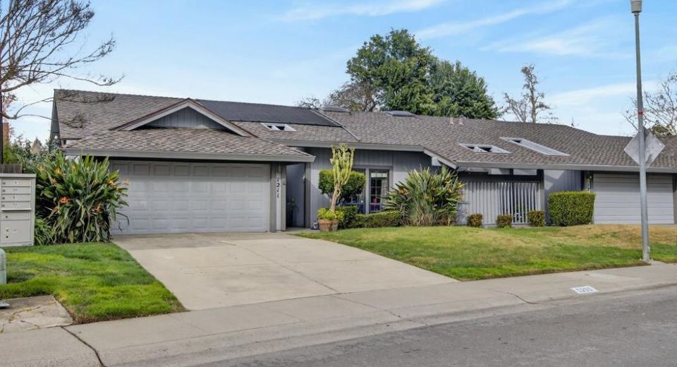 1211 Alder Tree Way, Sacramento, CA 95831 Photo