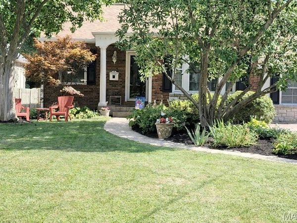 534 E Jefferson Avenue, Kirkwood, MO 63122