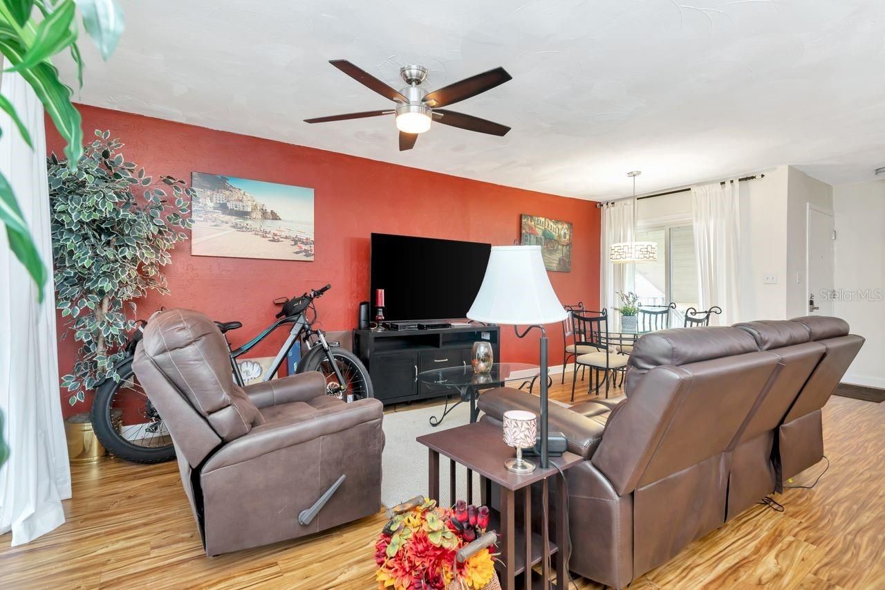 3765 41st Street S, Unit K, Saint Petersburg, FL 33711 Photo