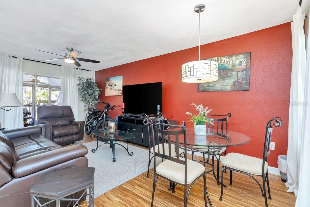 3765 41st Street S, Unit K, Saint Petersburg, FL 33711 Photo