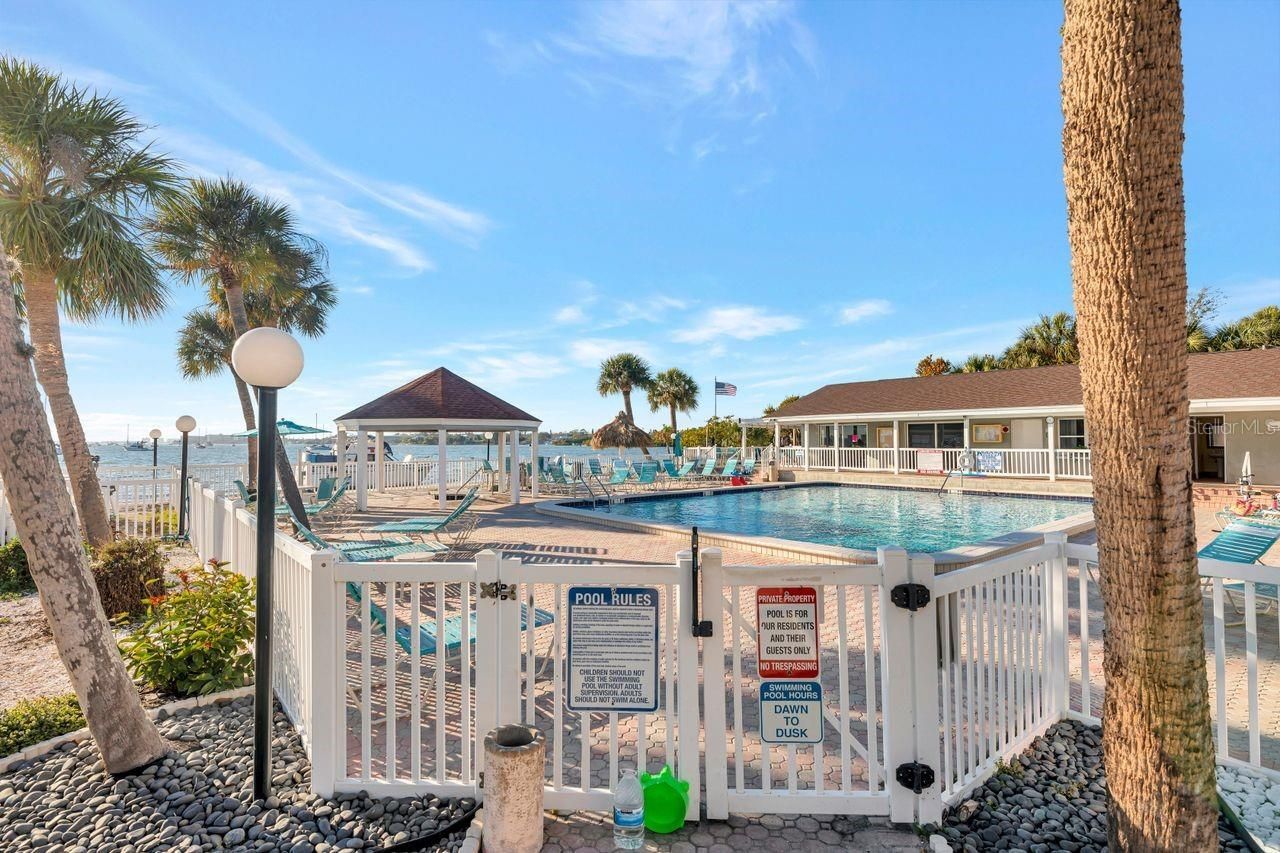 3765 41st Street S, Unit K, Saint Petersburg, FL 33711 Photo