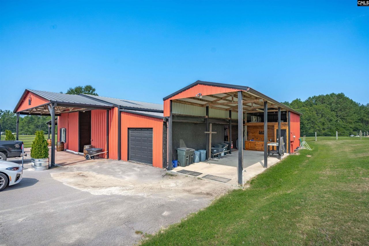 637 Belfast Road Photo 19