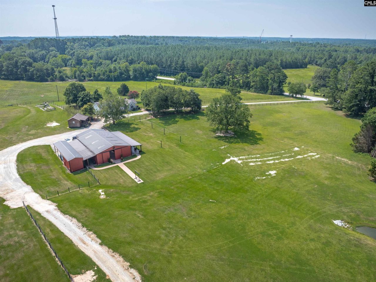 637 Belfast Road  Photo 22