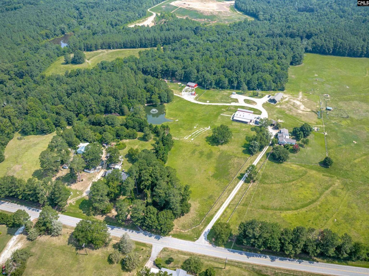 637 Belfast Road  Photo 23