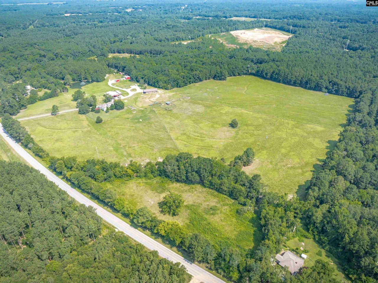 637 Belfast Road  Photo 24