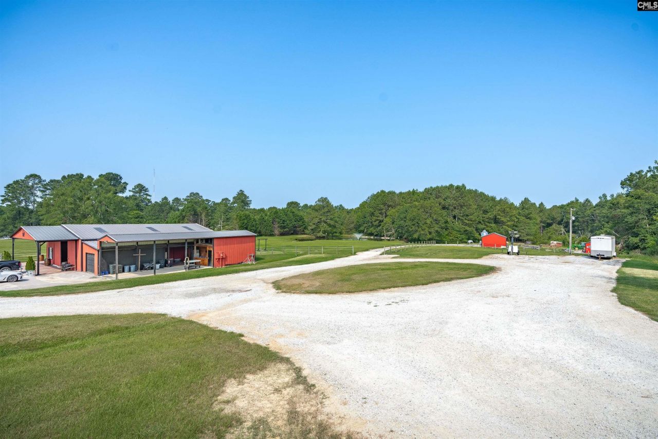 637 Belfast Road  Photo 36