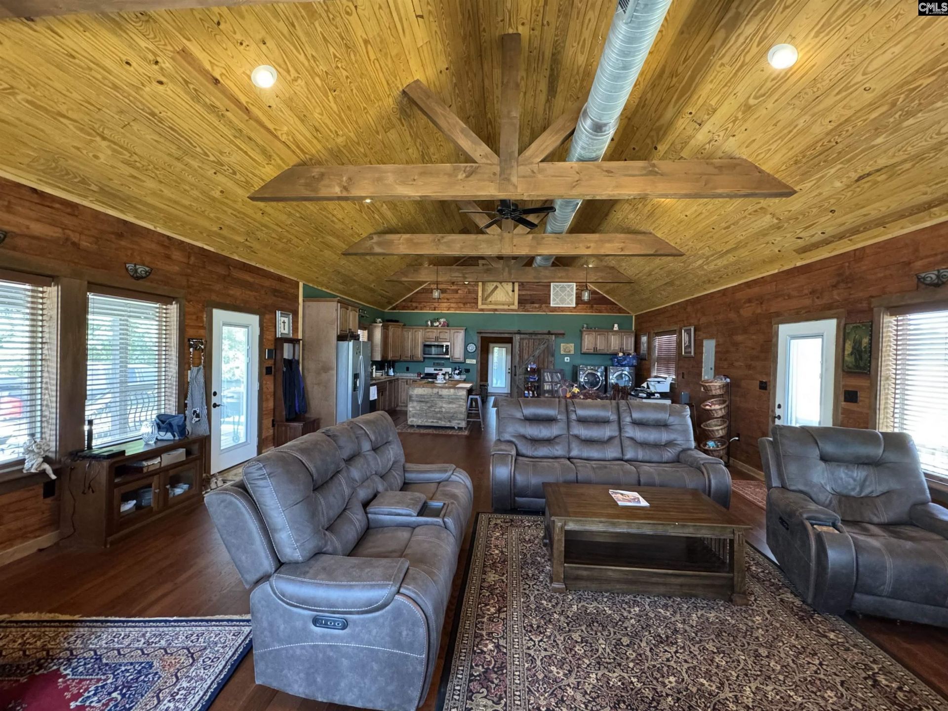 637 Belfast Road Photo 43