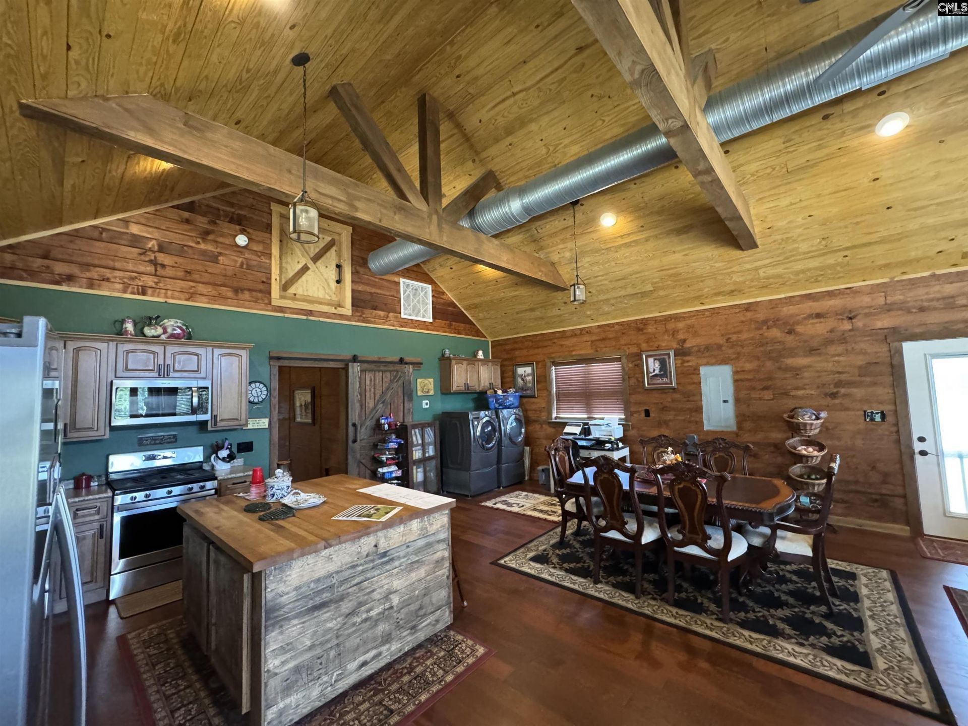 637 Belfast Road Photo 44