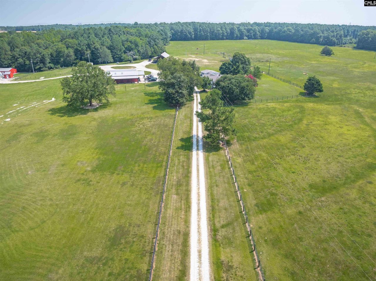 637 Belfast Road Photo 6