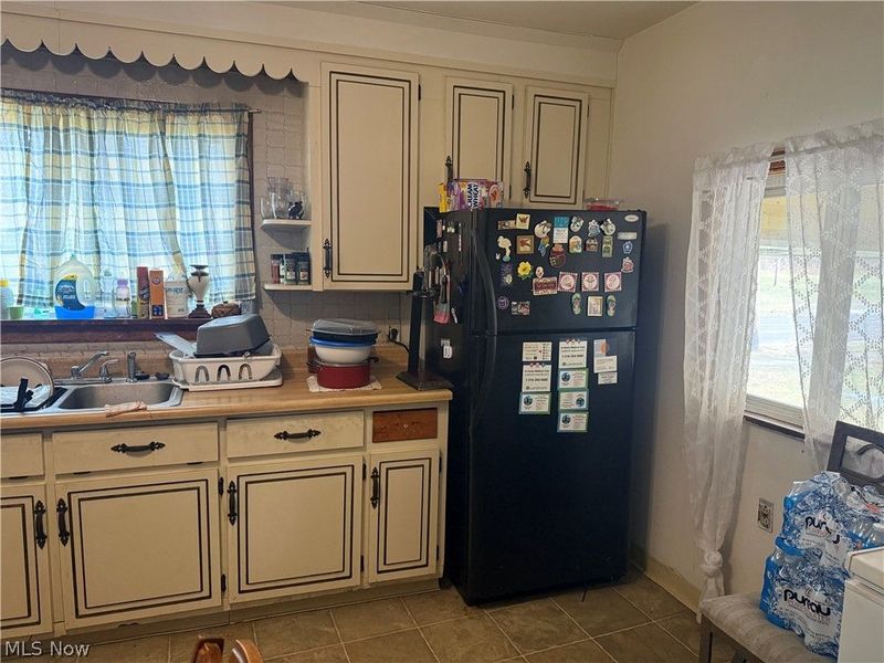 1296 Harmon Avenue, Akron, OH 44307 Photo 3