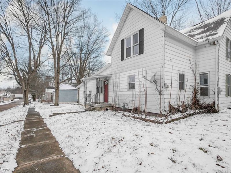 301 Locust Street, Mount Vernon, OH 43050 Photo 2