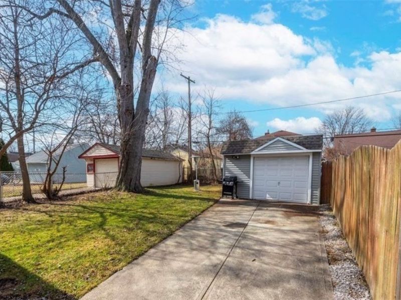 4492 W 170th Street, Cleveland, OH 44135 Photo 3