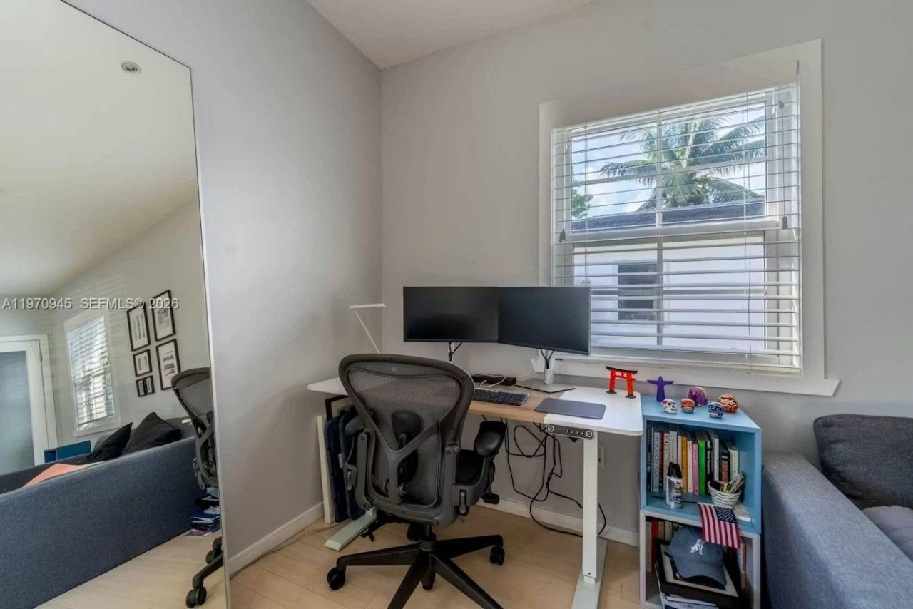 1061 Michigan Ave, Unit 4, Miami Beach, FL 33139 Photo