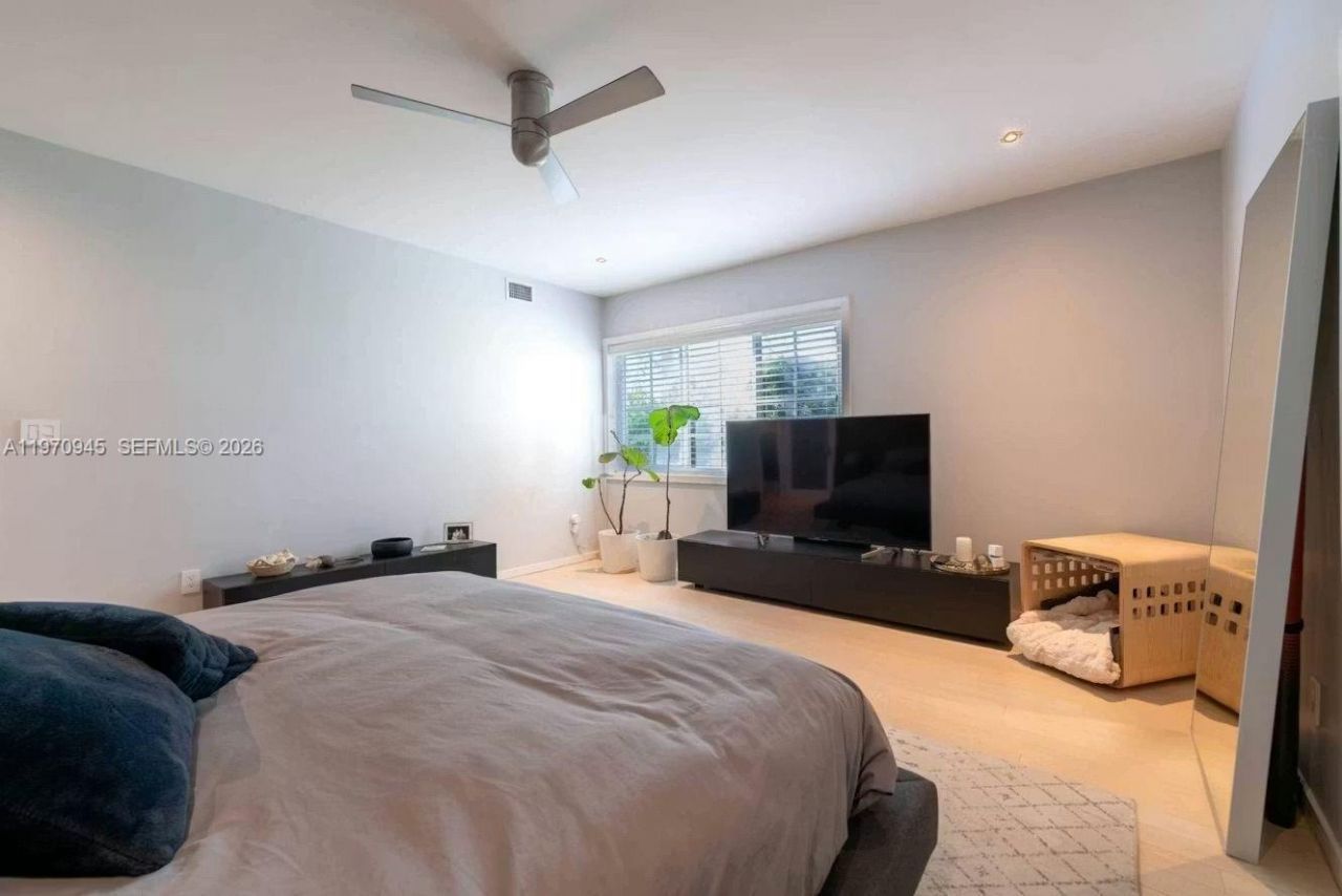 1061 Michigan Ave, Unit 4, Miami Beach, FL 33139 Photo